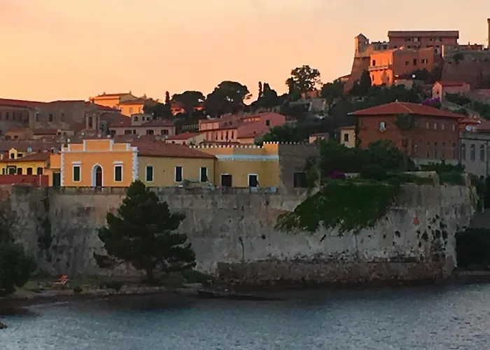 Holiday home Dimora Le Fortezze Sullo Scoglio - Goelba *