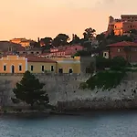 Holiday home Dimora Le Fortezze Sullo Scoglio - Goelba *